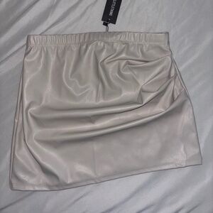 PrettyLittleThing Petite Cream Faux Leather Ruched Miniskirt — Size US 2 NWT